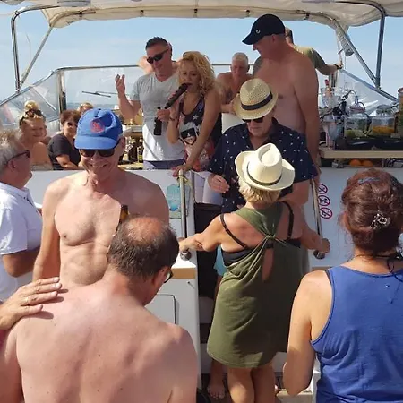 Botel The 